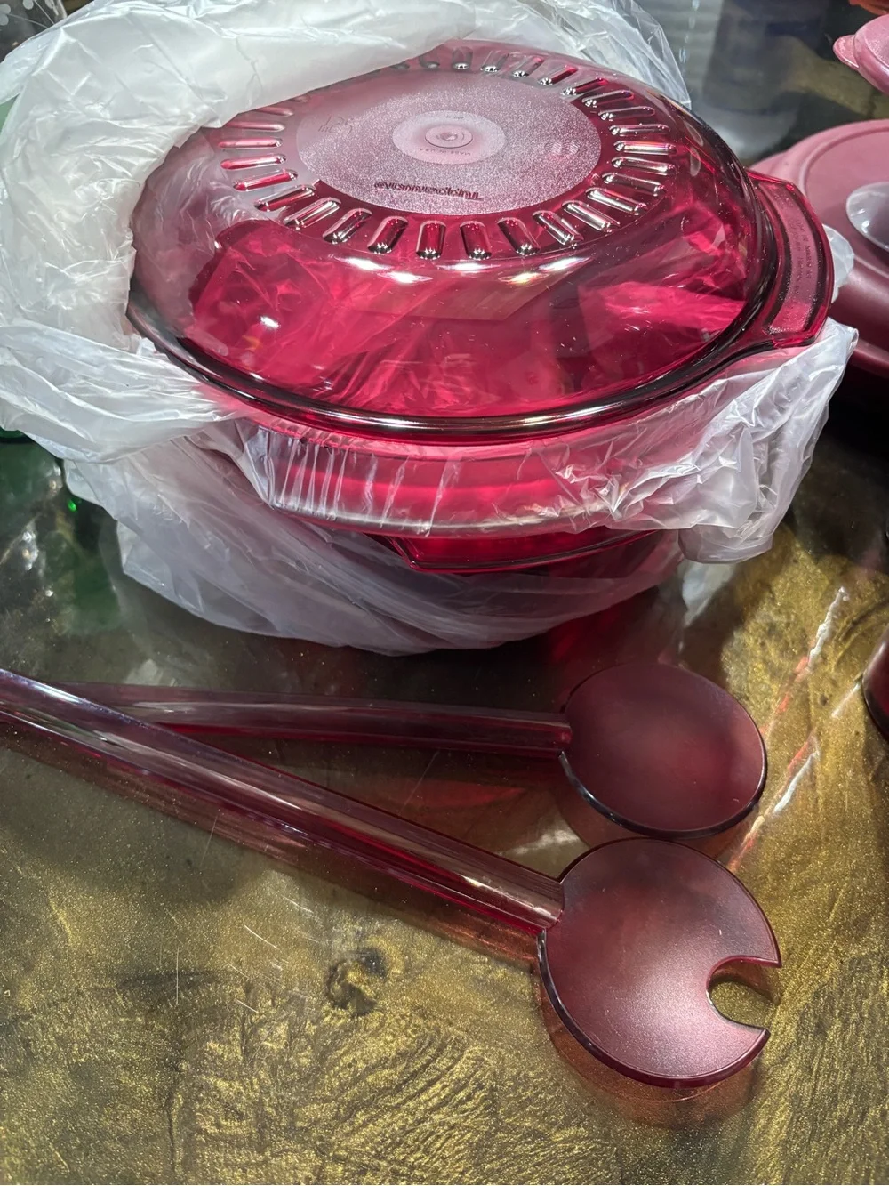 tupperware vintage cranberry colored set
